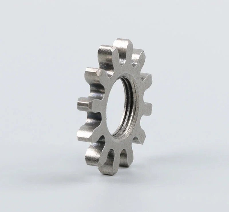 Spur Gear with Threaded Bore